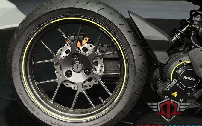 2025 Can-Am Pulse® 73