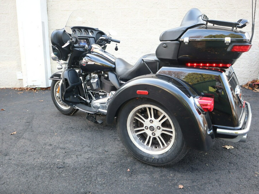2022 Harley-Davidson Tri Glide Ultra FLHTCUTG