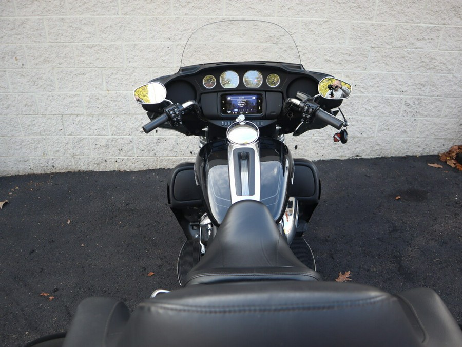2022 Harley-Davidson Tri Glide Ultra FLHTCUTG