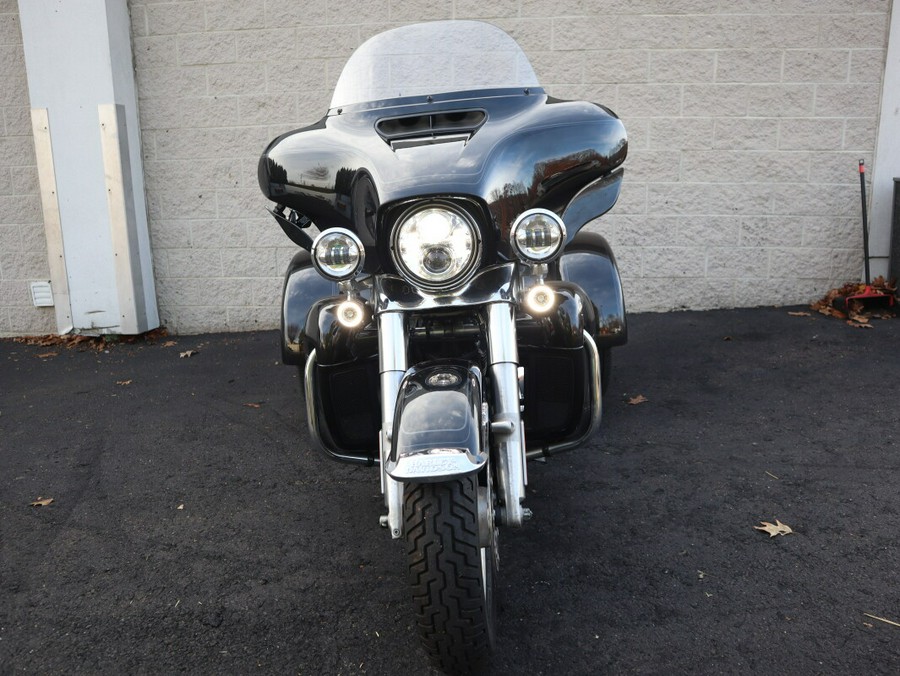 2022 Harley-Davidson Tri Glide Ultra FLHTCUTG