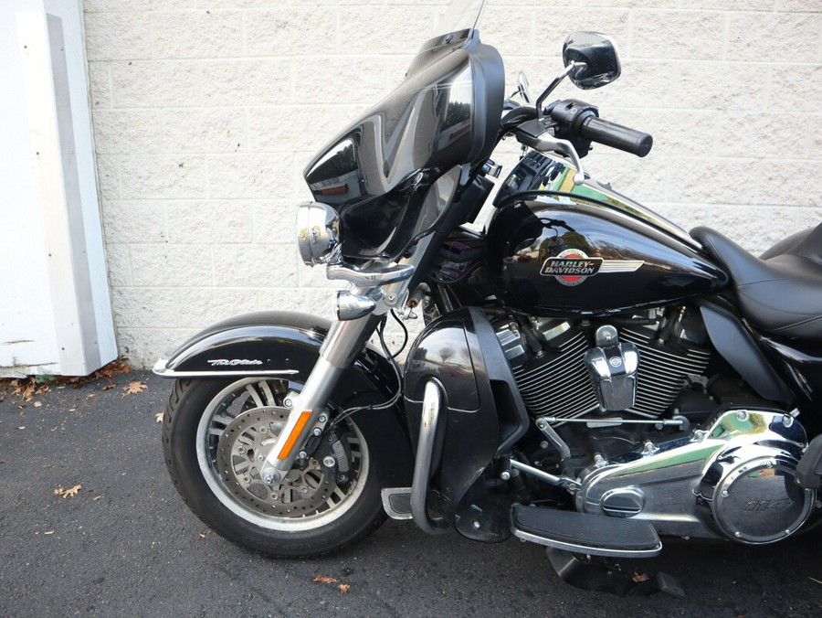 2022 Harley-Davidson Tri Glide Ultra FLHTCUTG