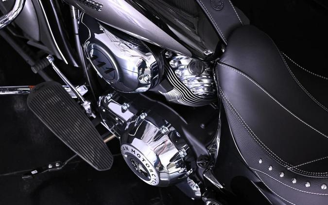 2024 Indian Motorcycle® Springfield® Black Metallic/Titanium Metallic