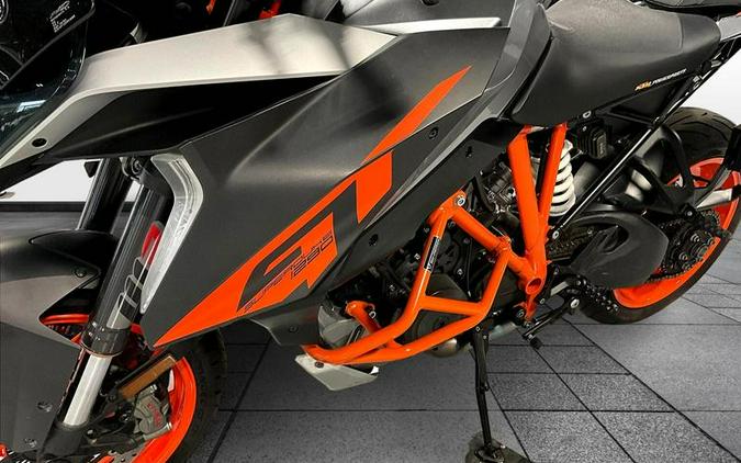 2017 KTM 1290 Super Duke GT