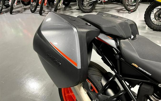 2017 KTM 1290 Super Duke GT