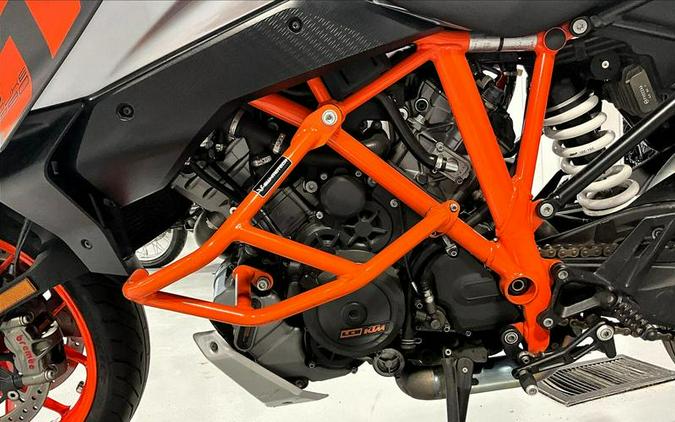 2017 KTM 1290 Super Duke GT