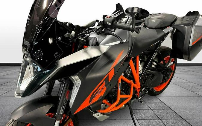 2017 KTM 1290 Super Duke GT