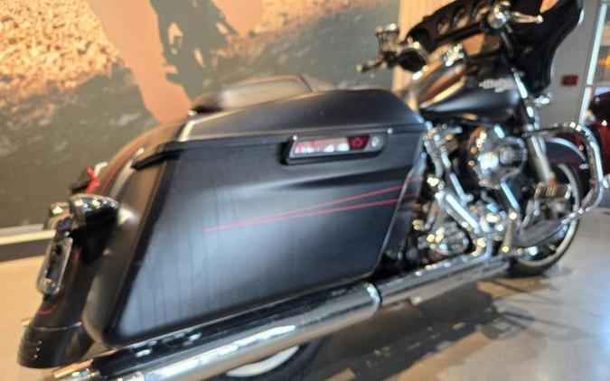 2016 Harley-Davidson® FLHXS - Street Glide® Special