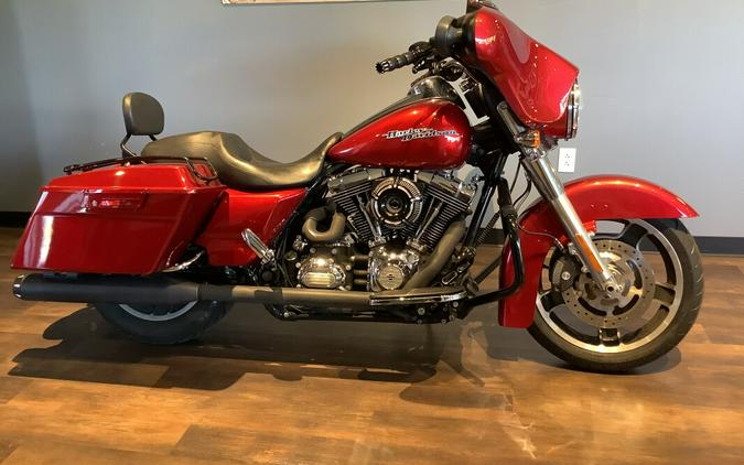 Harley-Davidson Street Glide 2013 FLHX U788-13 Ember Red Sunglo