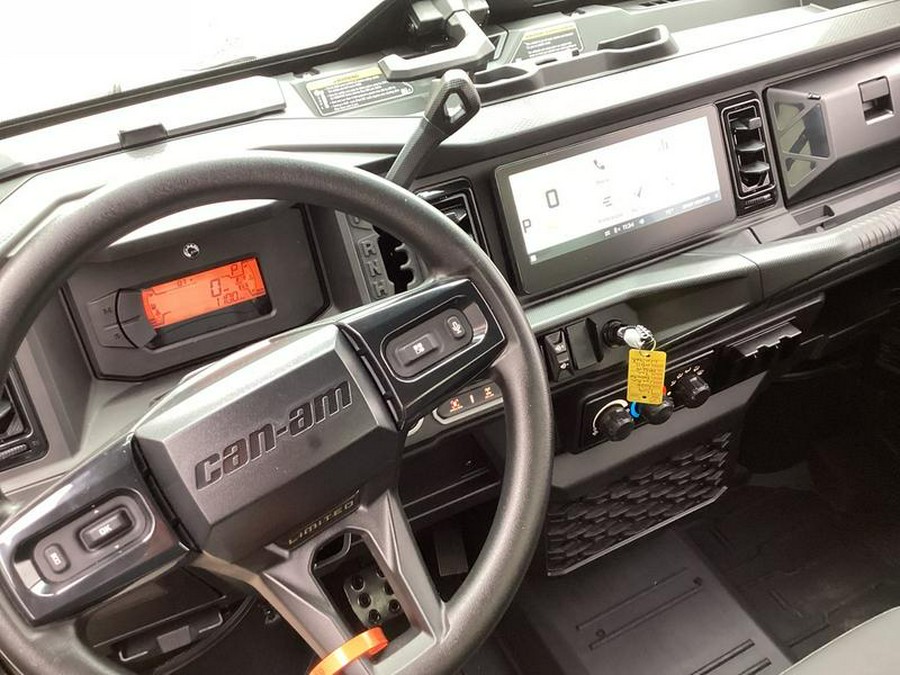 2026 Can-Am® Defender Limited CAB HD11 Desert Tan & Carbon Black