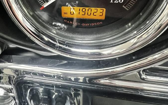 2010 Harley-Davidson® Tri Glide® Ultra Classic® Vivid Black