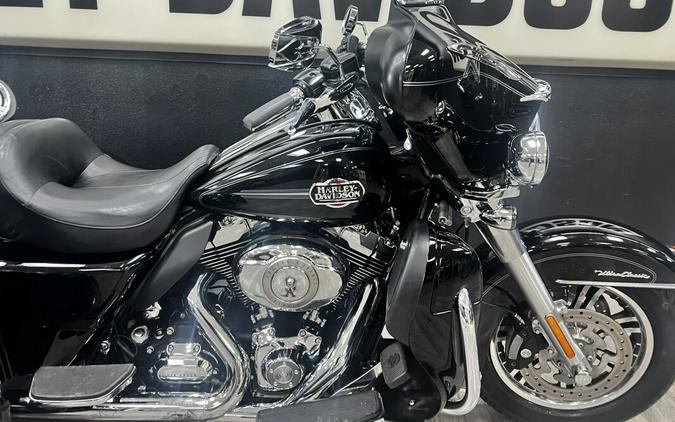 2010 Harley-Davidson® Tri Glide® Ultra Classic® Vivid Black