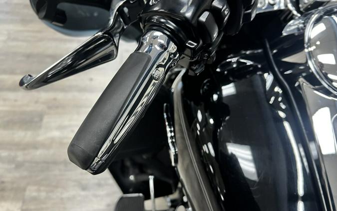 2010 Harley-Davidson® Tri Glide® Ultra Classic® Vivid Black