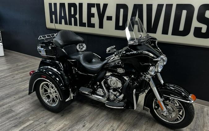 2010 Harley-Davidson® Tri Glide® Ultra Classic® Vivid Black