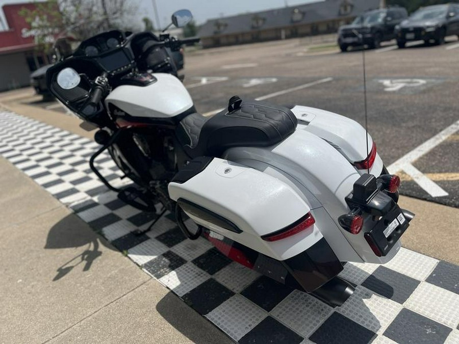 2025 Indian Motorcycle® Challenger® Elite White Crystal