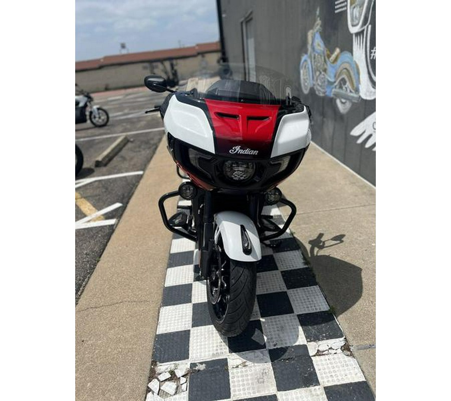 2025 Indian Motorcycle® Challenger® Elite White Crystal