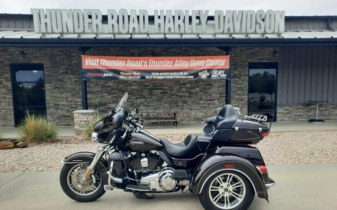 2014 Harley-Davidson® Tri Glide® Ultra Blackened Cayenne Sunglo