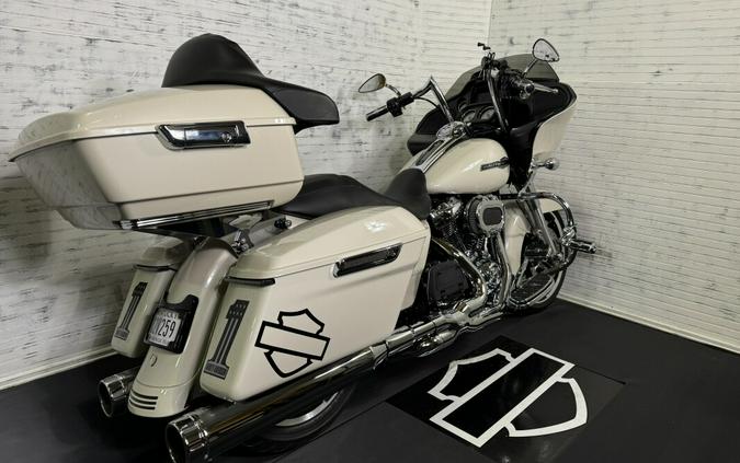 2022 Harley-Davidson Road Glide w/ Stage 2 engine, bars, and Tour Pack!