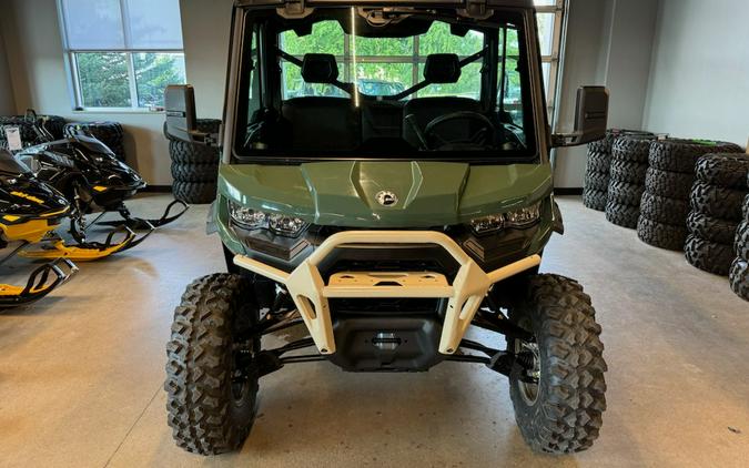 2024 Can-Am Defender DPS CAB HD9