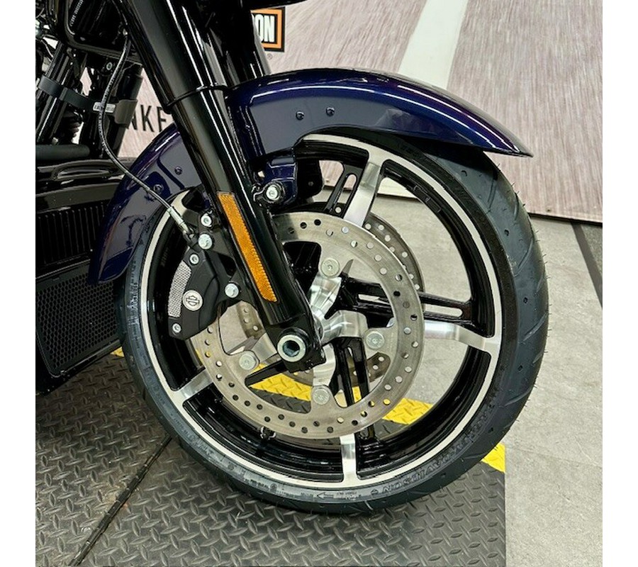 2025 FLTRX Road Glide™