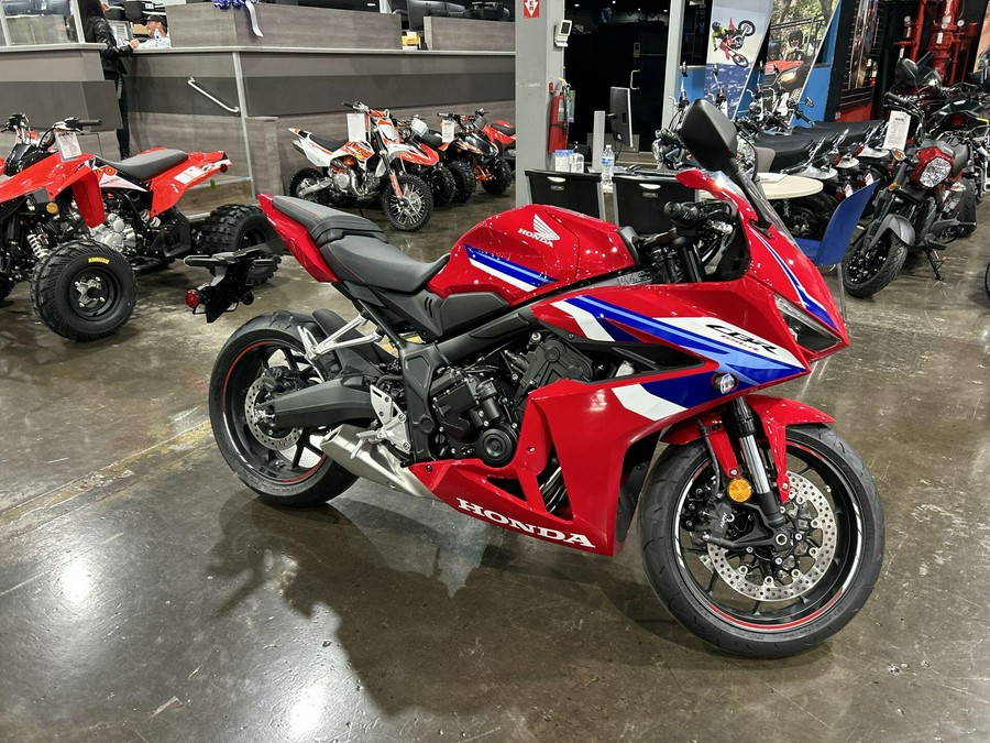 2026 Honda CBR650R E-CLUTCH