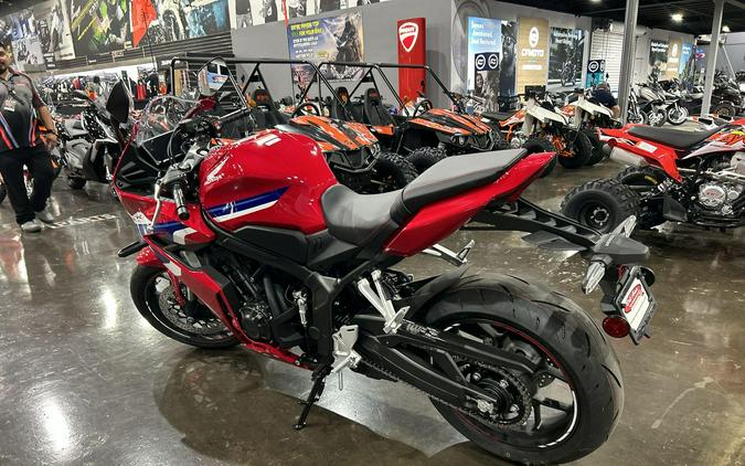 2026 Honda CBR650R E-CLUTCH