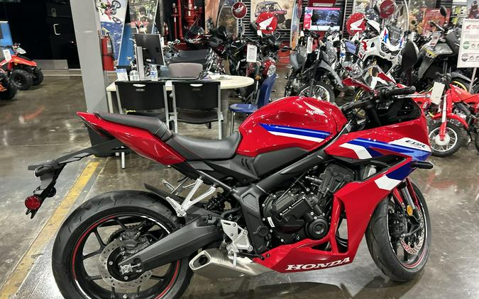 2026 Honda CBR650R E-CLUTCH