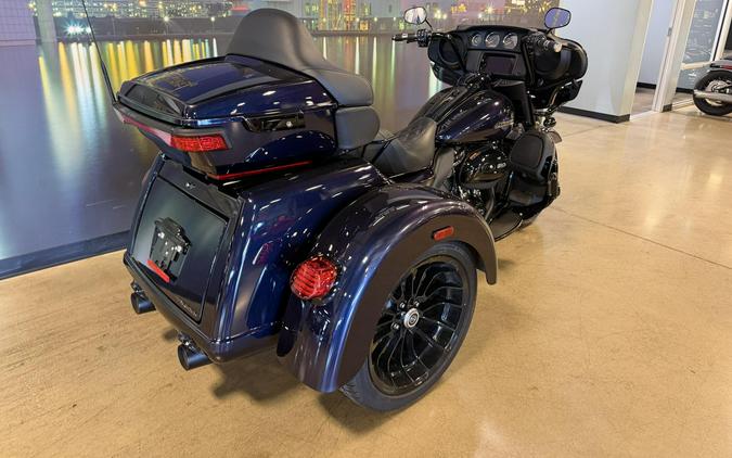 2025 Harley-Davidson Tri Glide Ultra FLHTCUTG