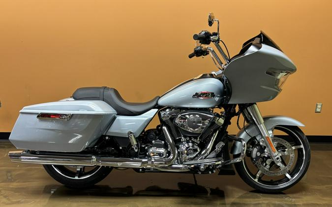 FLTRX 2025 Road Glide™