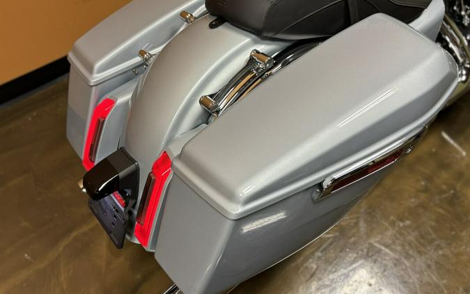 FLTRX 2025 Road Glide™