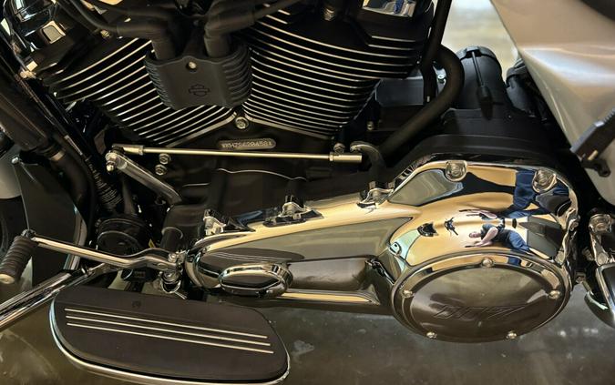 FLTRX 2025 Road Glide™