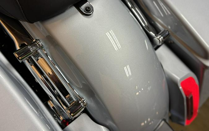 FLTRX 2025 Road Glide™