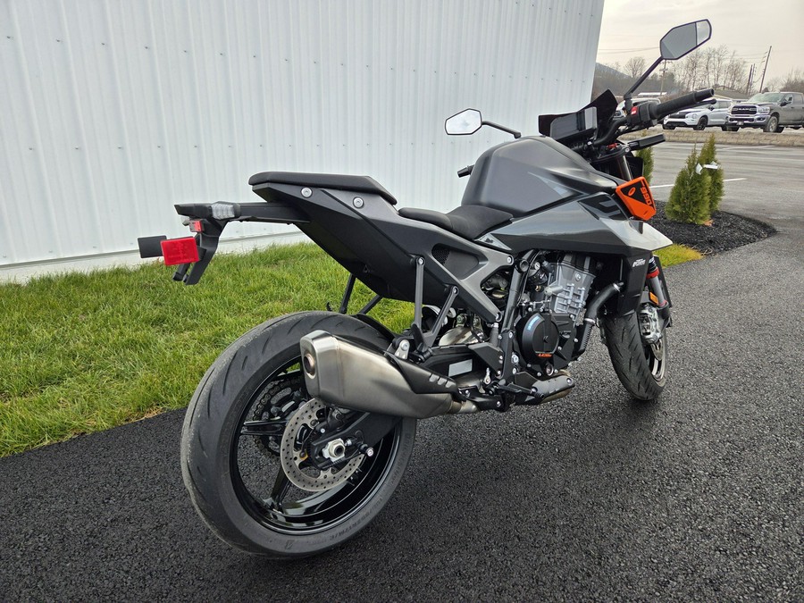 2024 KTM DUKE 990