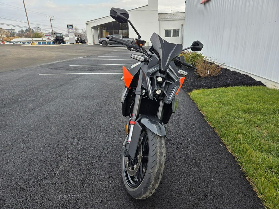 2024 KTM DUKE 990