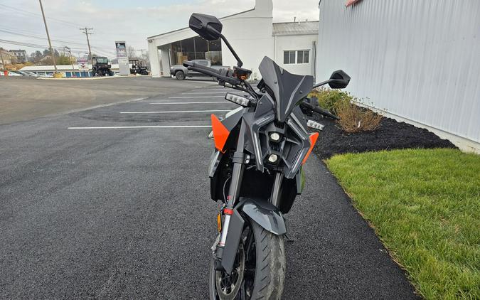 2024 KTM DUKE 990