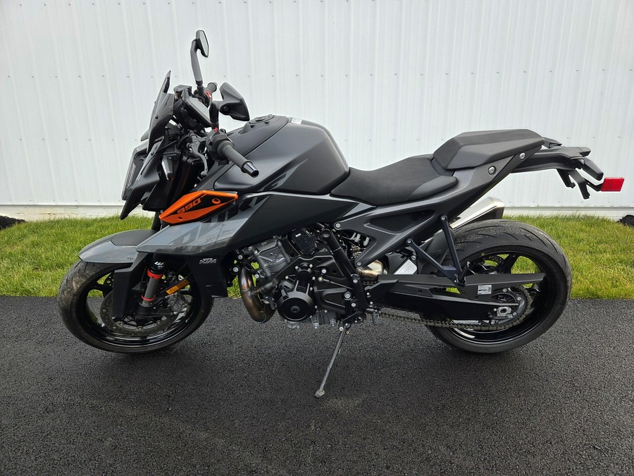 2024 KTM DUKE 990