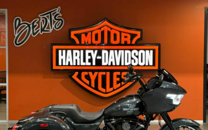 2026 Harley-Davidson® FLTRT - Road Glide® 3