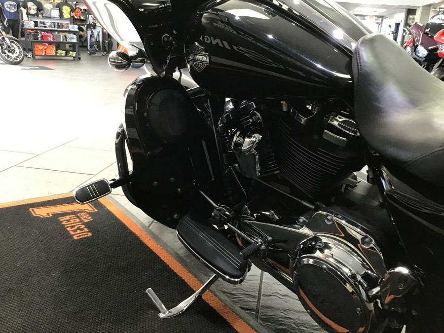 2021 Harley-Davidson® Road Glide® Special Vivid Black