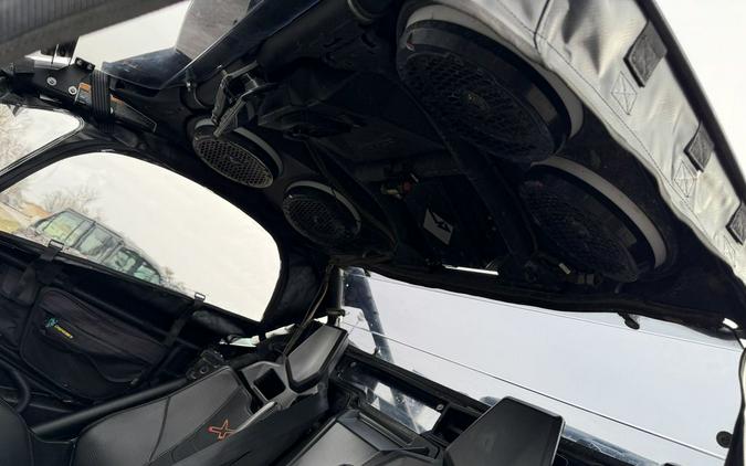 2021 Can-Am® Maverick X3 X ds Turbo RR