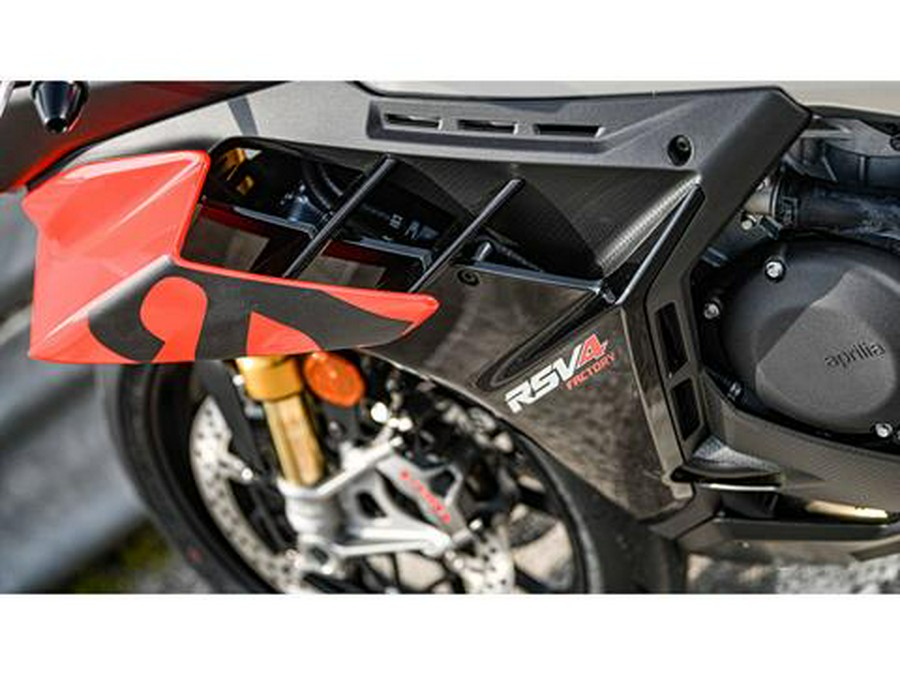 2022 Aprilia RSV4 1100