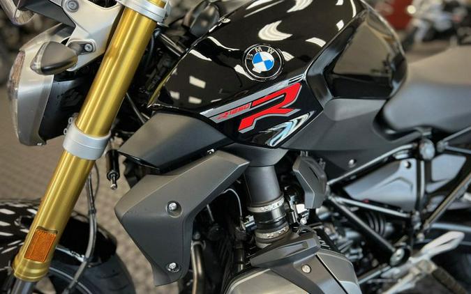 2020 BMW R 1250 R Review with Select Package (21 Fast Facts)