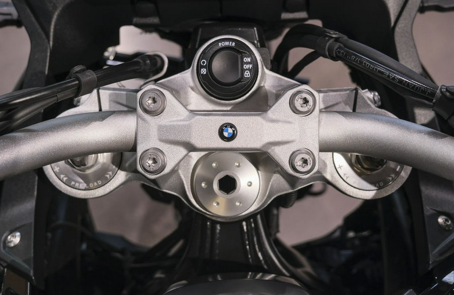 2024 BMW F 900 GS Blackstorm Metallic