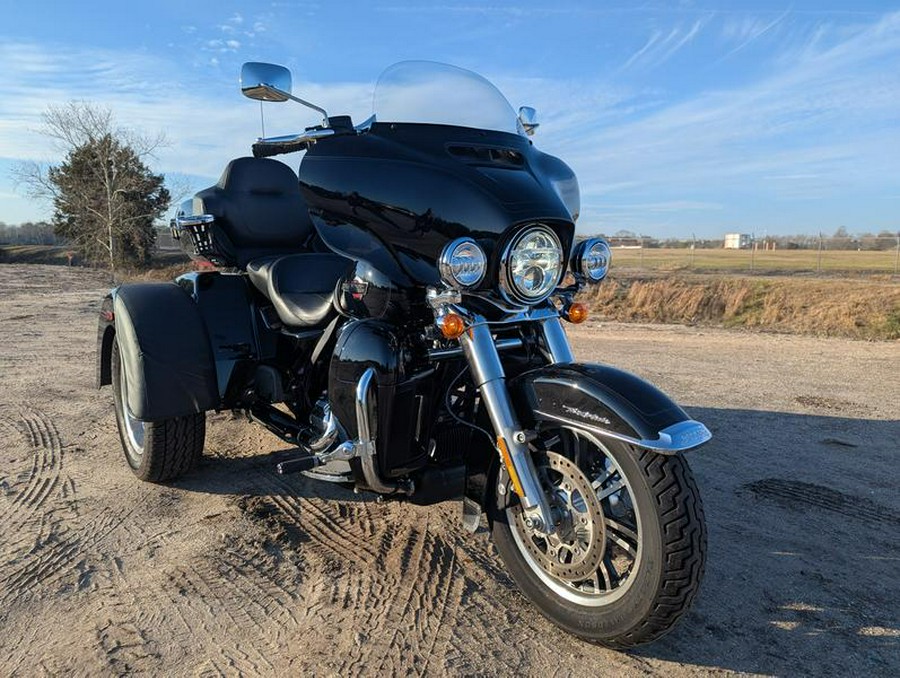 2022 Harley-Davidson® FLHTCUTG - Tri Glide® Ultra