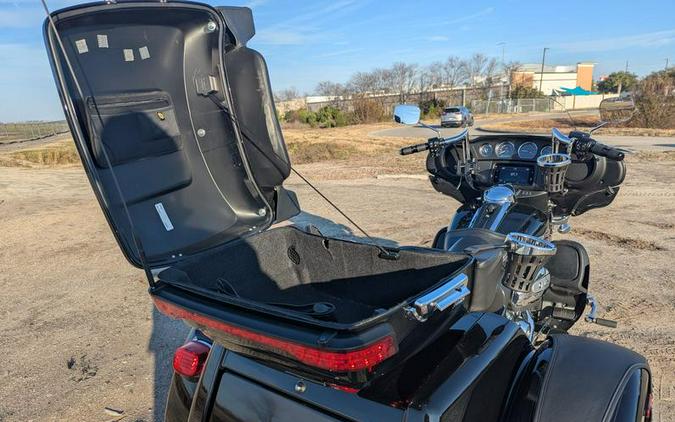 2022 Harley-Davidson® FLHTCUTG - Tri Glide® Ultra