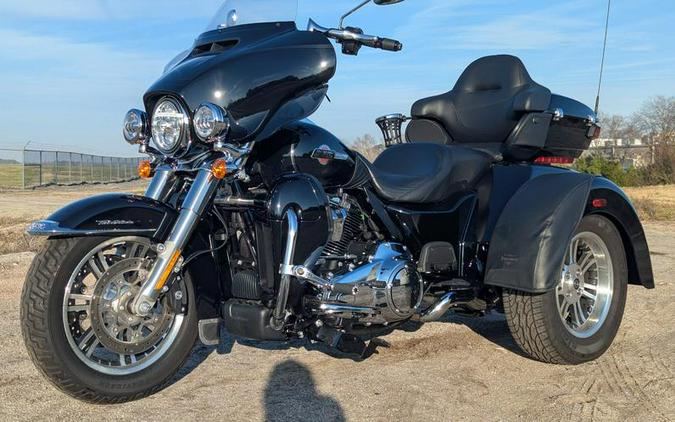 2022 Harley-Davidson® FLHTCUTG - Tri Glide® Ultra