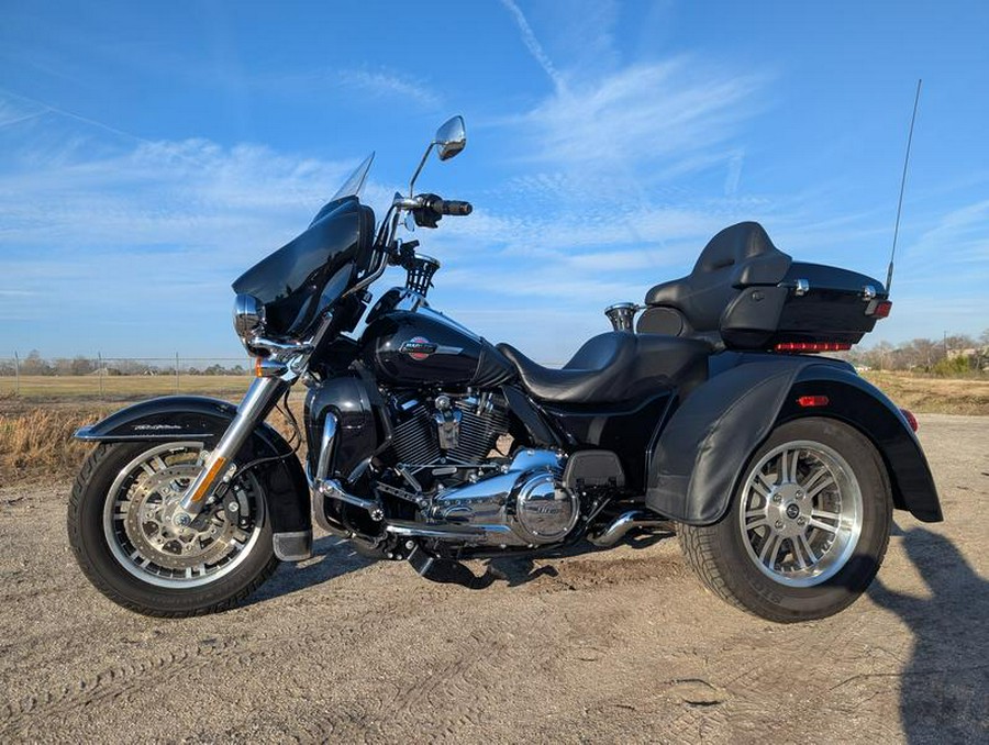 2022 Harley-Davidson® FLHTCUTG - Tri Glide® Ultra