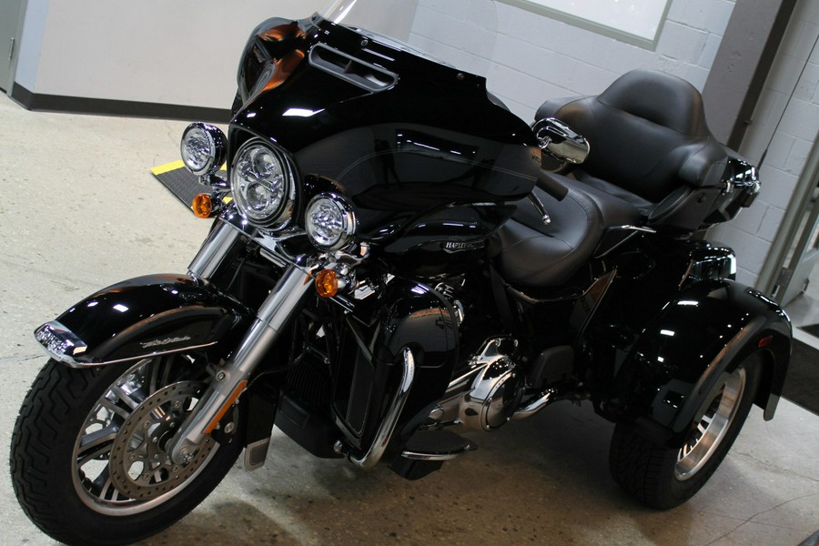 2021 Harley-Davidson Tri Glide Ultra FLHTCUTG