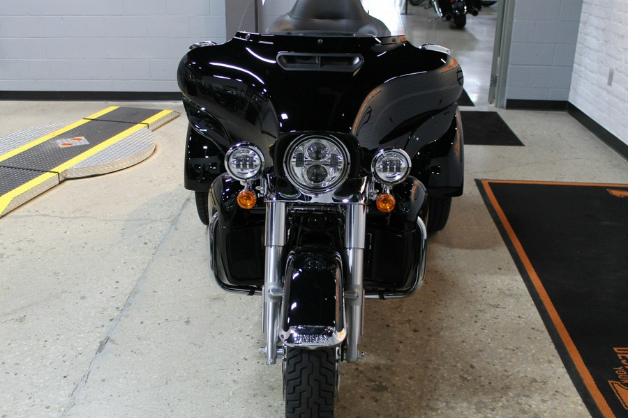 2021 Harley-Davidson Tri Glide Ultra FLHTCUTG