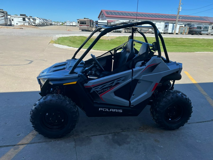 2024 Polaris RZR 200 EFI