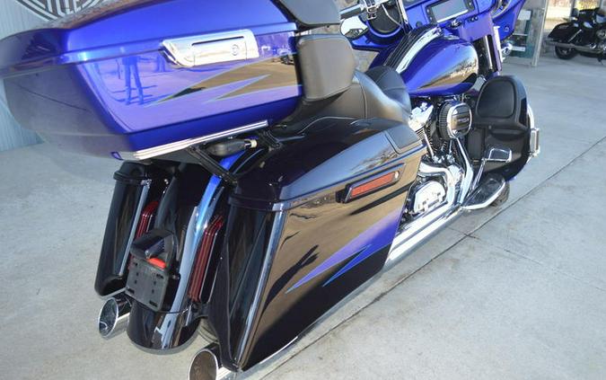 2017 Harley-Davidson® FLHXSE - CVO™ Street Glide®