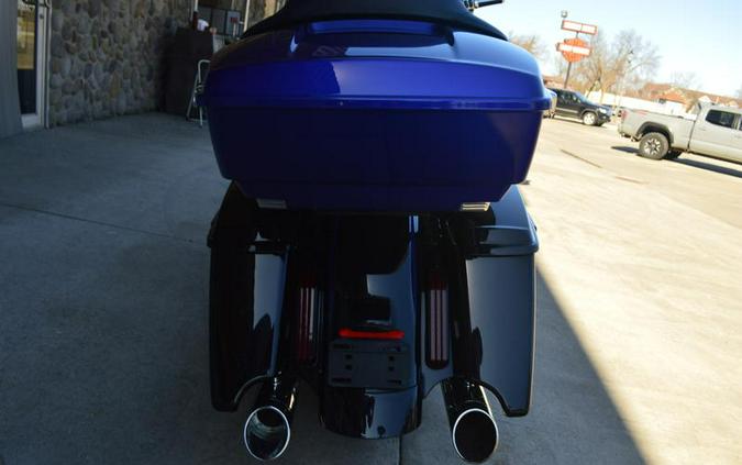 2017 Harley-Davidson® FLHXSE - CVO™ Street Glide®